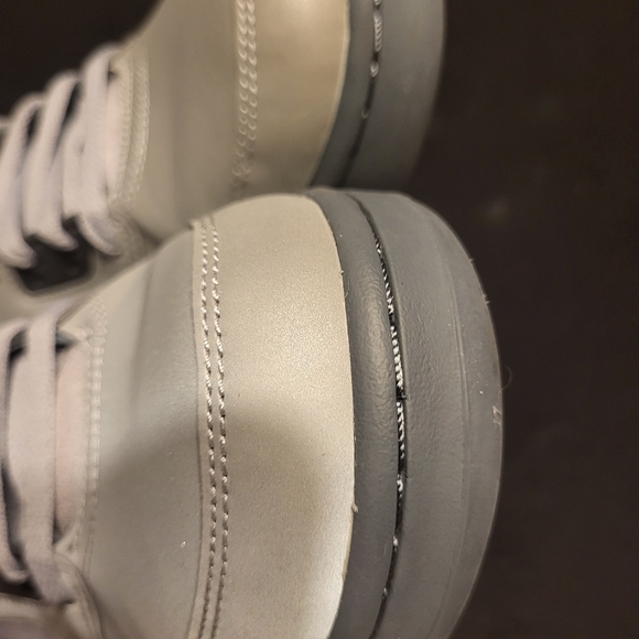 JORDANS! THESE STAND OUT ALMOST NEW CONDITION!! ๐๐ค๐๐ค๐ - Picture 4 of 10